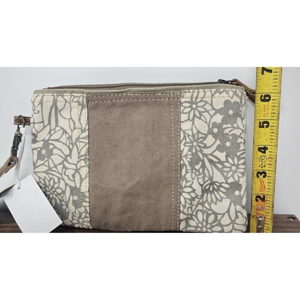 Chloe & Lex Canvas Leather Wristlet Pouch Purse Flower Boho Hippie Zip NWT 9"x6" - Picture 10 of 10